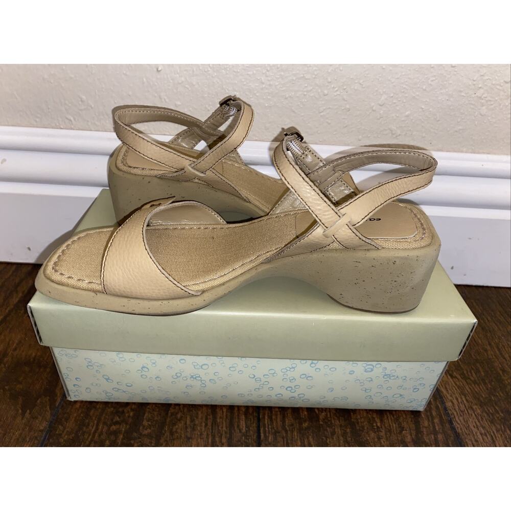 Easy Spirit Sandals Women’s 7 Light Taupe Dream Girl Anti Gravity 6776405 New